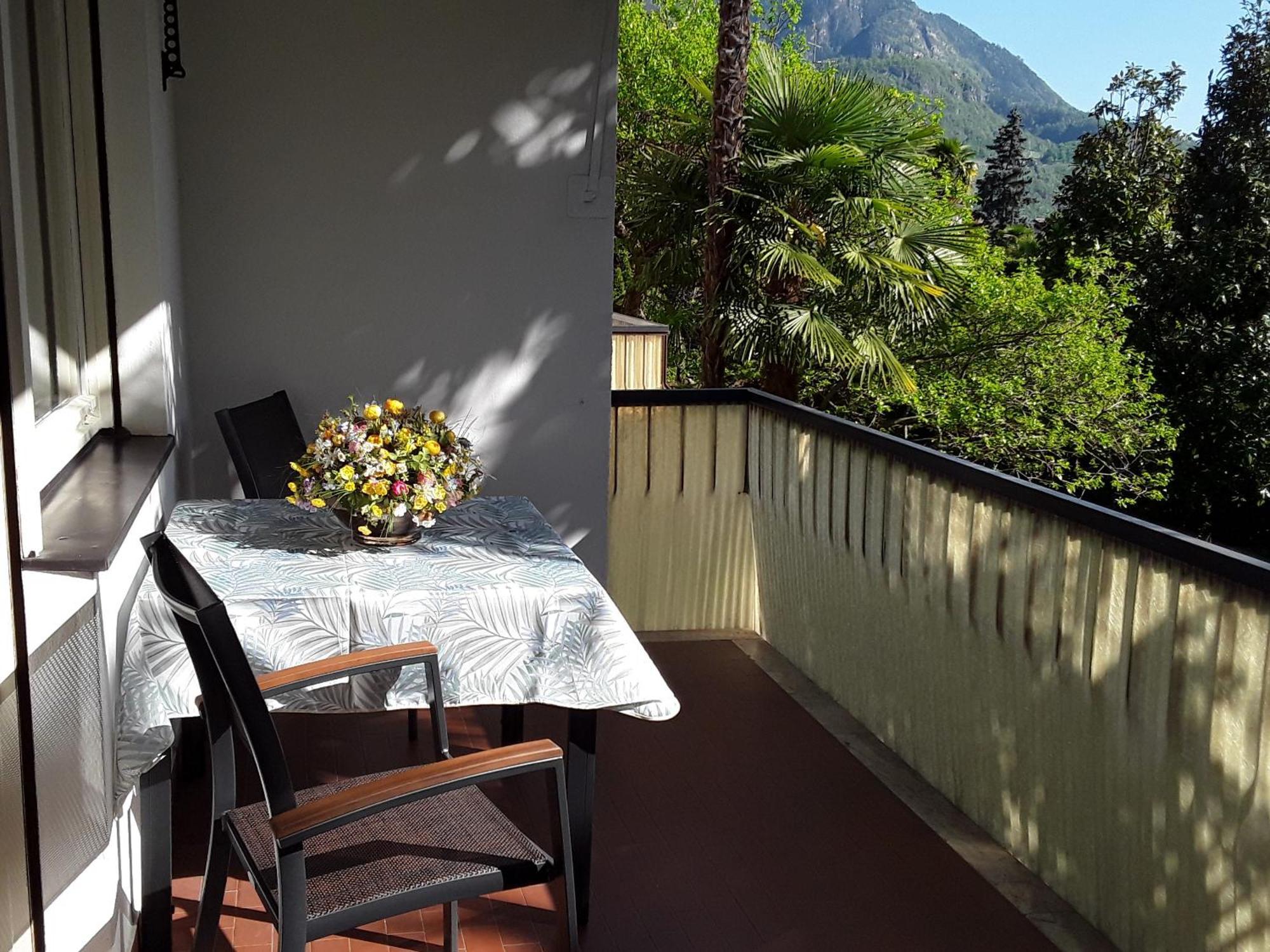 Villa Coris Ferienwohnung Magnolia Meran Buitenkant foto